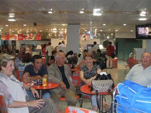ORAN VOYAGE 2009 DEPART TOULOUSE 6H DE RETARD DSCF2045